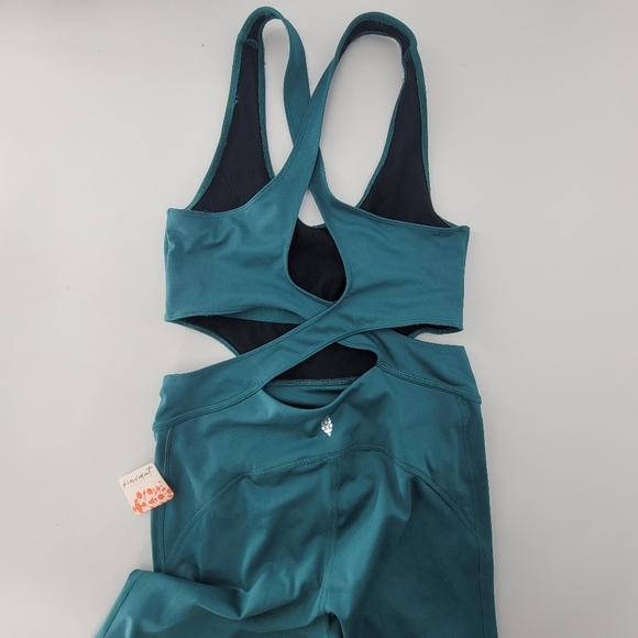 New FREE PEOPLE MOVEMENT BACK IT UP ONESIE Pacific small Petit - Picture 4 of 8